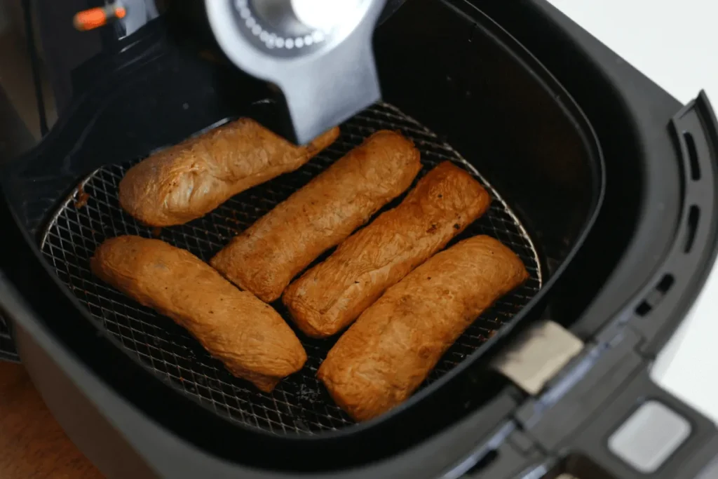 How long does garlic bread go in the air fryer for?