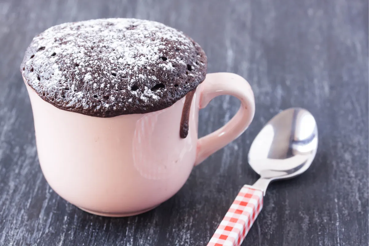 How to microwave mug cake with chocolate?