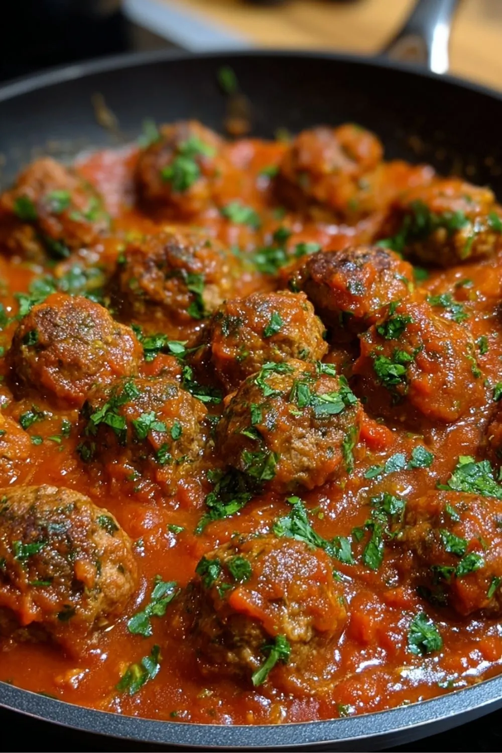 Spicy Homemade Meatballs in Tomato Sauce: A Flavor-Packed Comfort Food