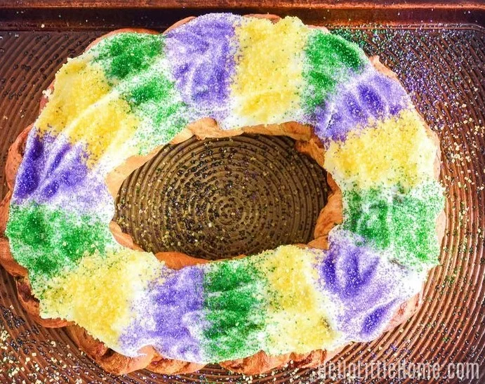 Cinnamon Roll King Cake